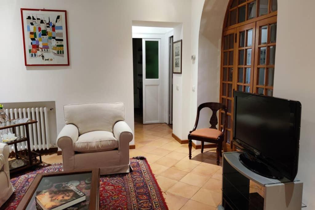 Lanza Tomasi Apartment - Centre Рим Екстериор снимка